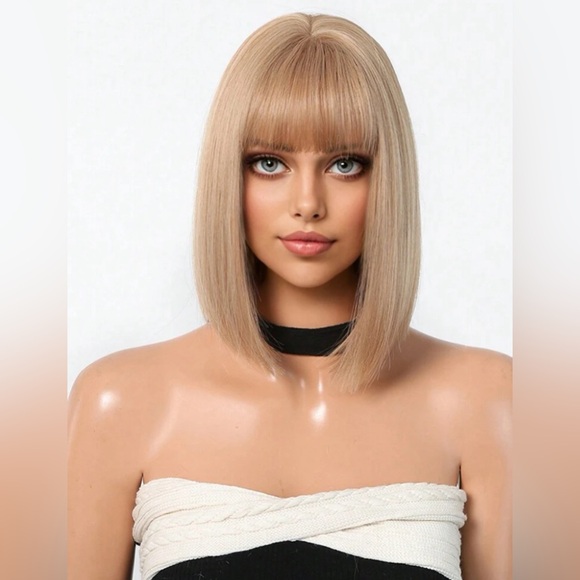 NEW Blonde Bob Hair Wig - Picture 3 of 6